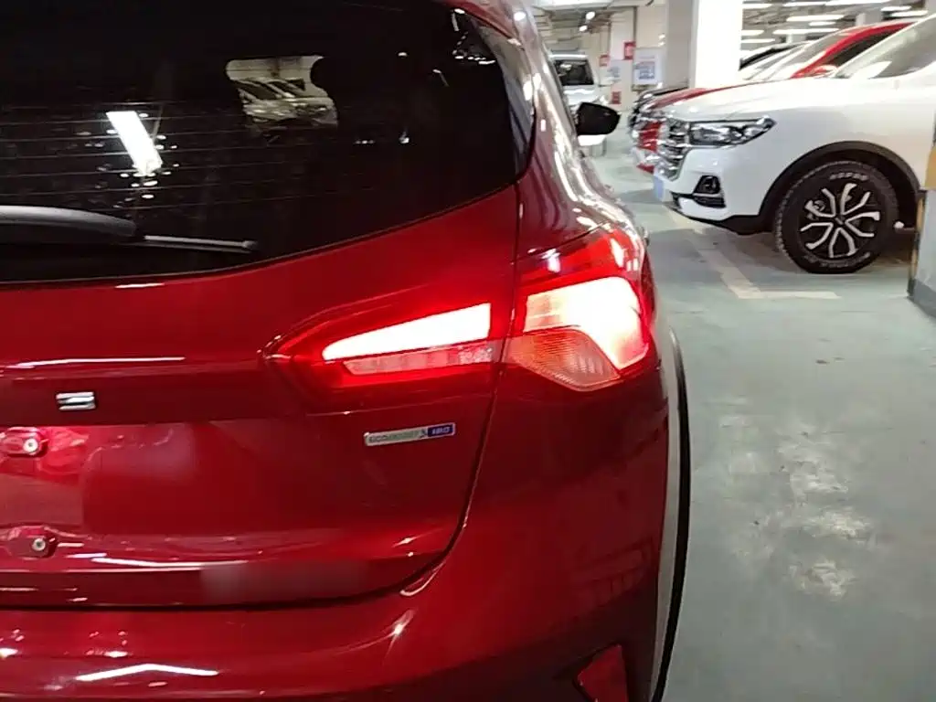 Ford Focus Active — миниатюра 24
