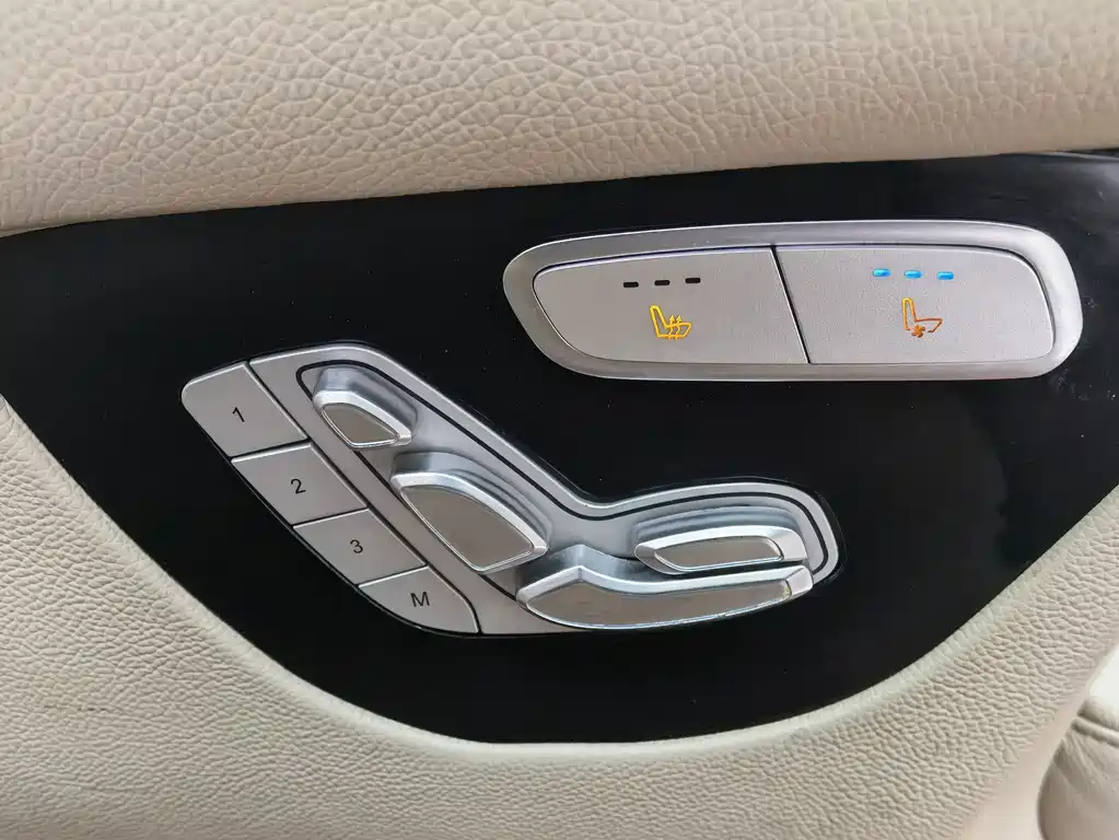 Mercedes-Benz V-Class — миниатюра 23