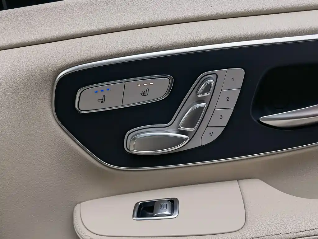 Mercedes-Benz V-Class — миниатюра 24
