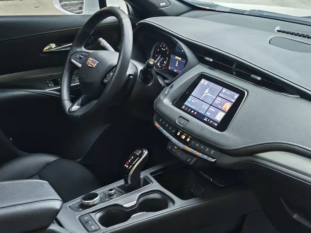 Cadillac XT4 — миниатюра 14