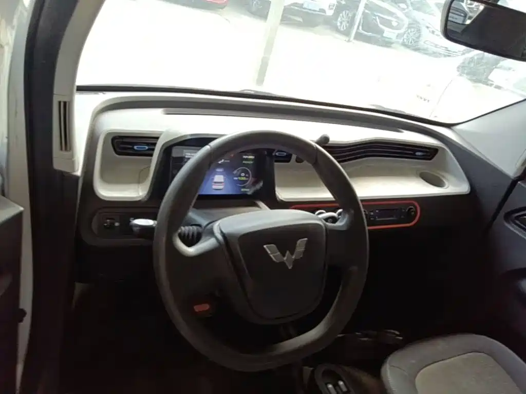 Wuling MINIEV — миниатюра 10