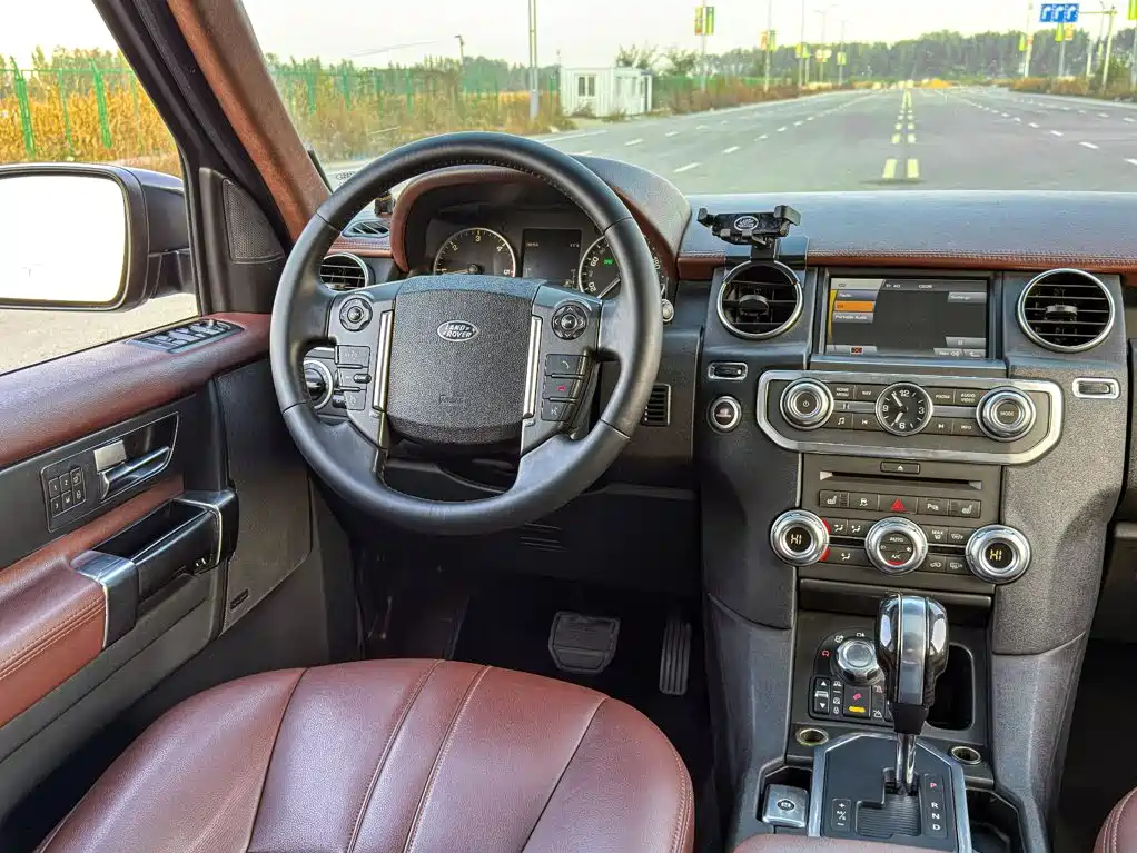 Land Rover Discovery — миниатюра 23