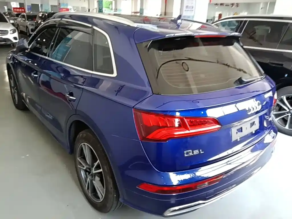 Audi Q5L — миниатюра 5