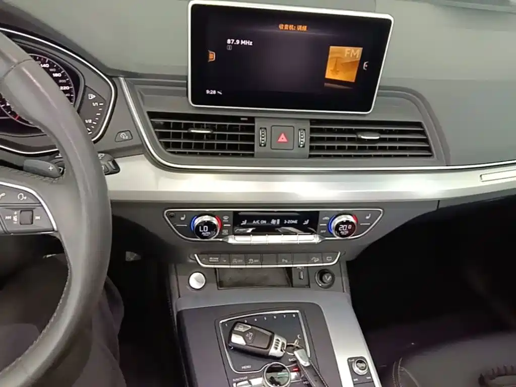 Audi Q5L — миниатюра 13