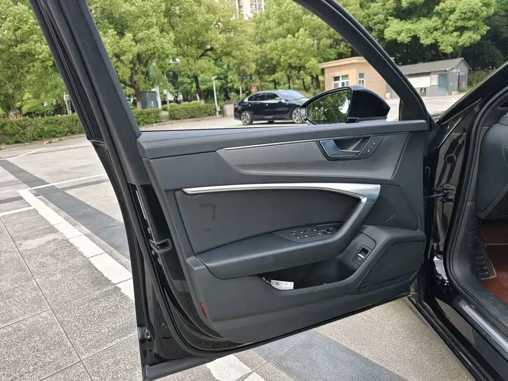 Audi A6L — миниатюра 11