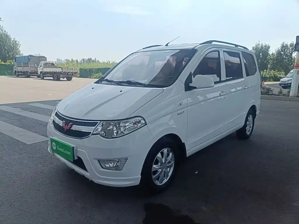Wuling Hongguang — миниатюра 2
