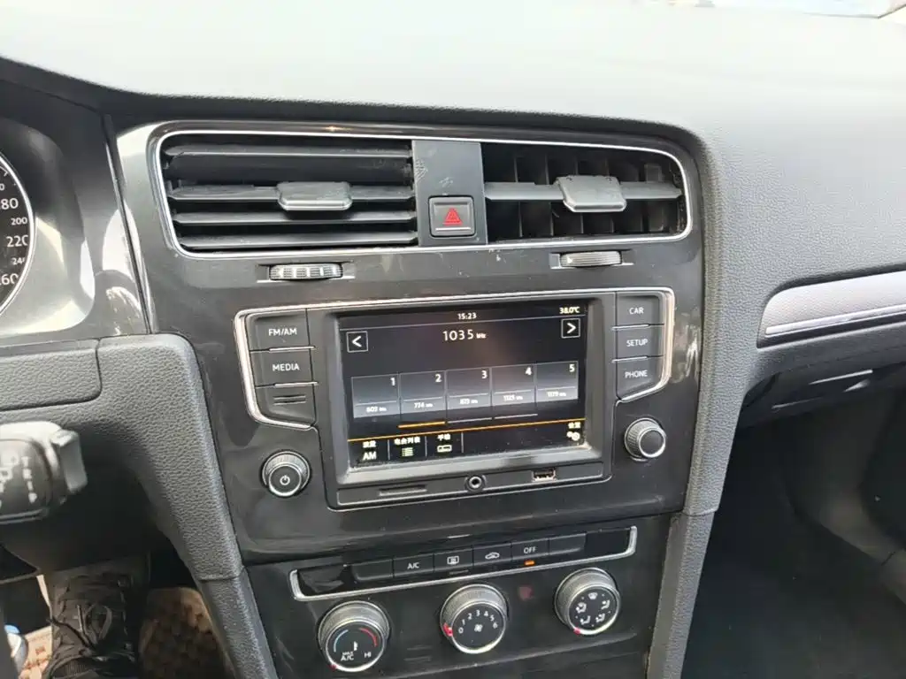 Volkswagen Golf — миниатюра 13