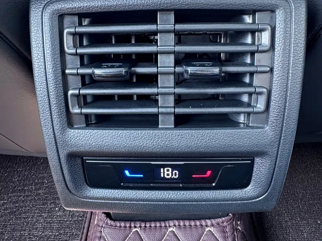 Volkswagen Golf GTI — миниатюра 17