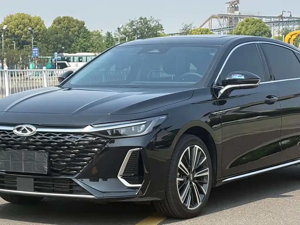 Chery Arrizo 8