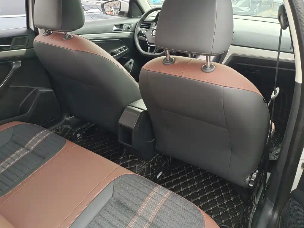 Volkswagen Lavida — миниатюра 8
