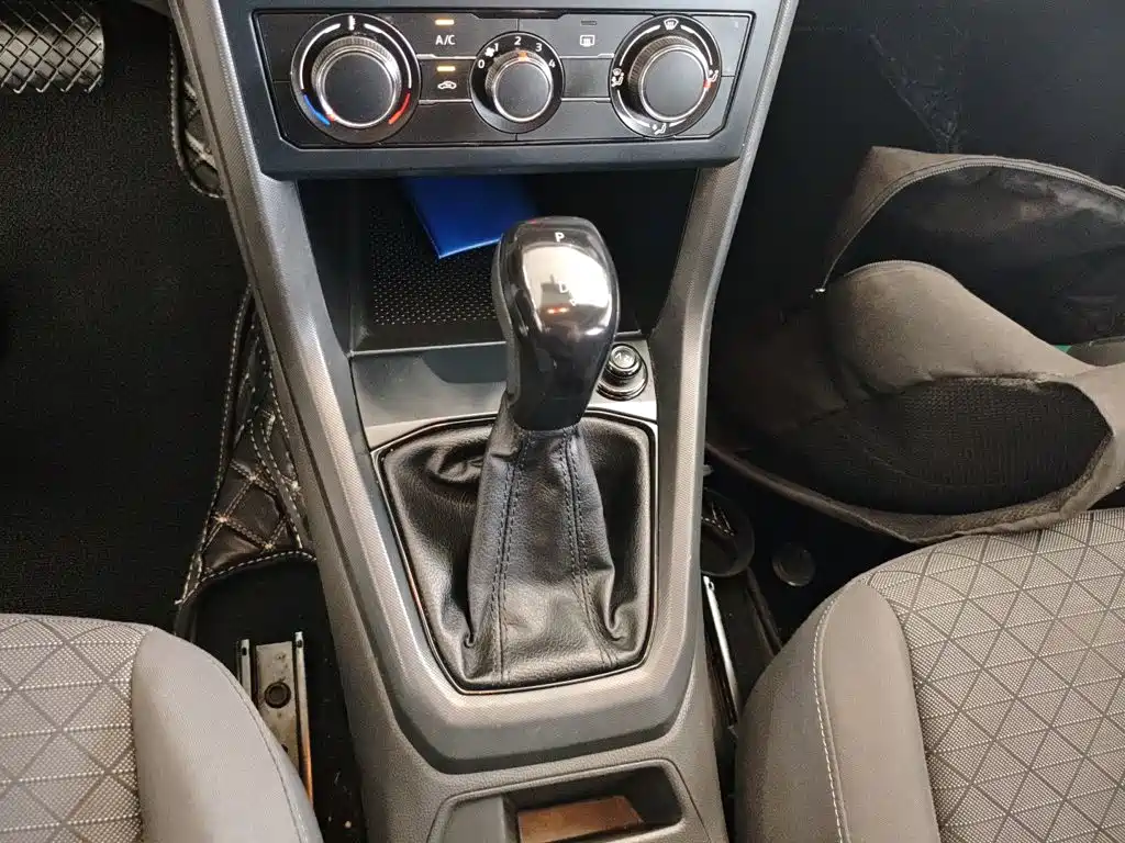 Volkswagen T-Cross — миниатюра 14