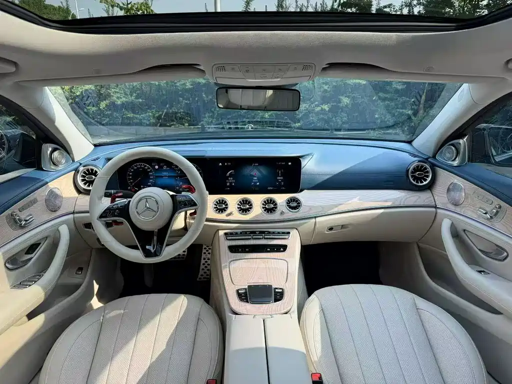 Mercedes-Benz E-Class — миниатюра 4