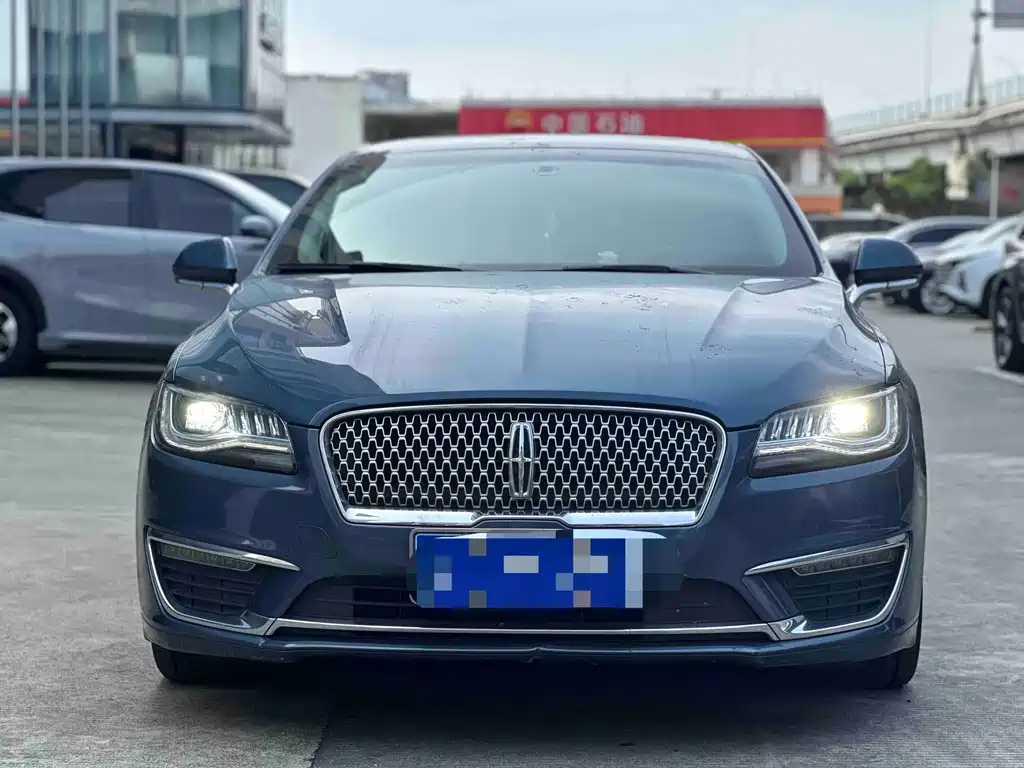 Lincoln MKZ — миниатюра 2