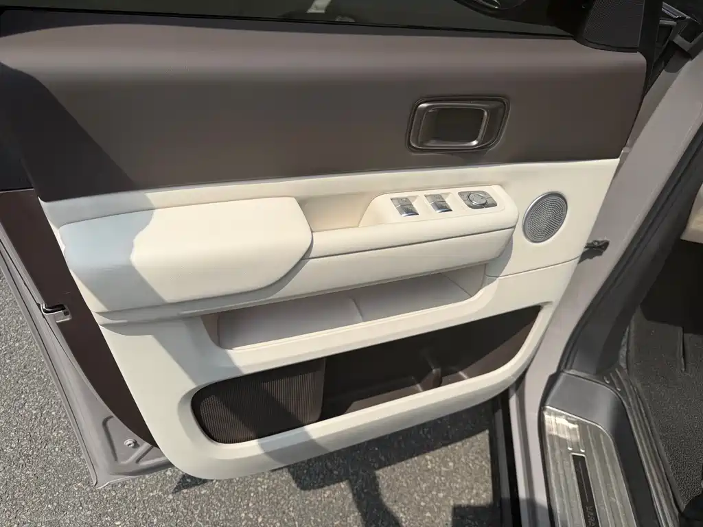 Li Auto Li MEGA — миниатюра 12