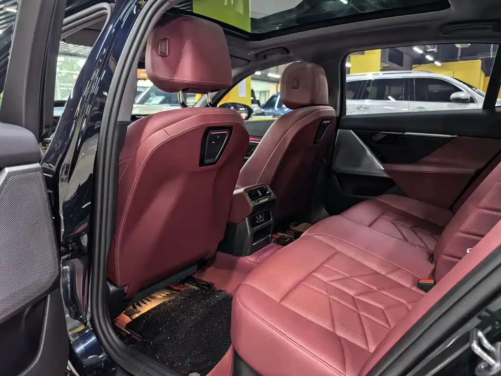 BMW i5 — миниатюра 5