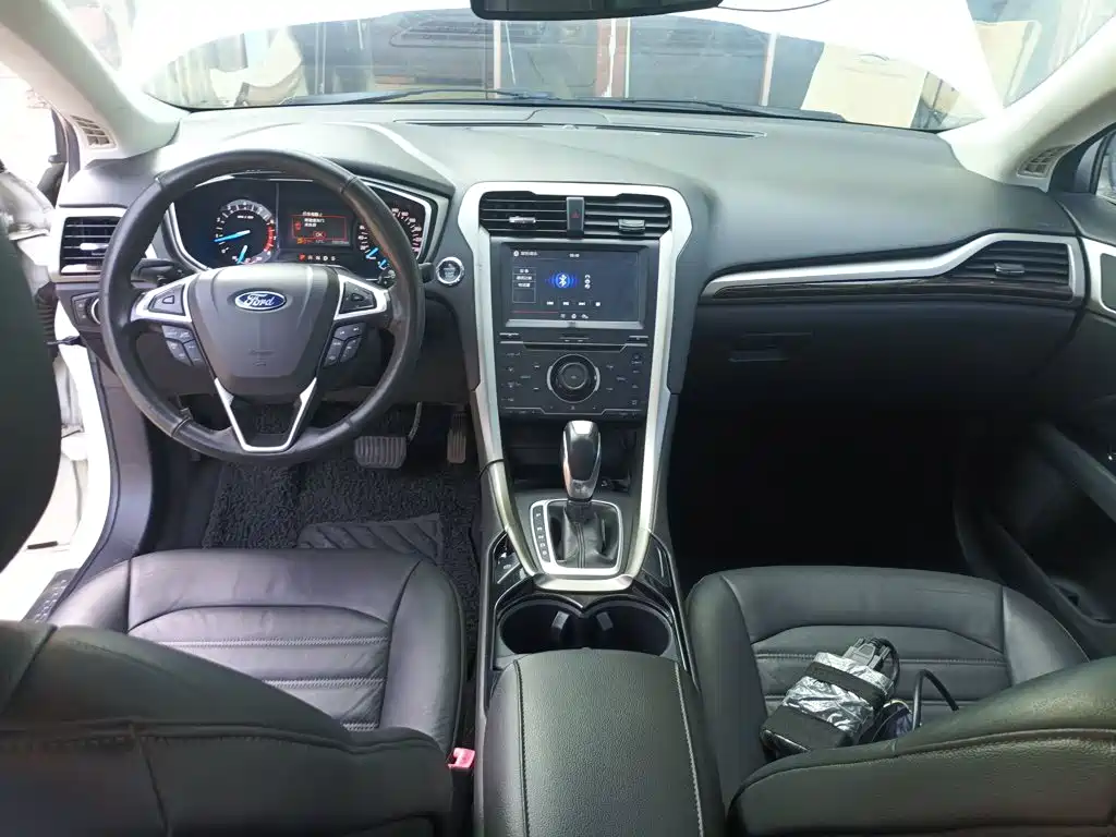 Ford Mondeo — миниатюра 10