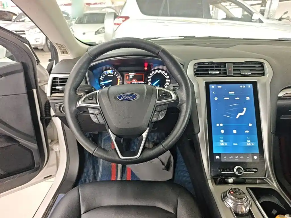 Ford Mondeo — миниатюра 11