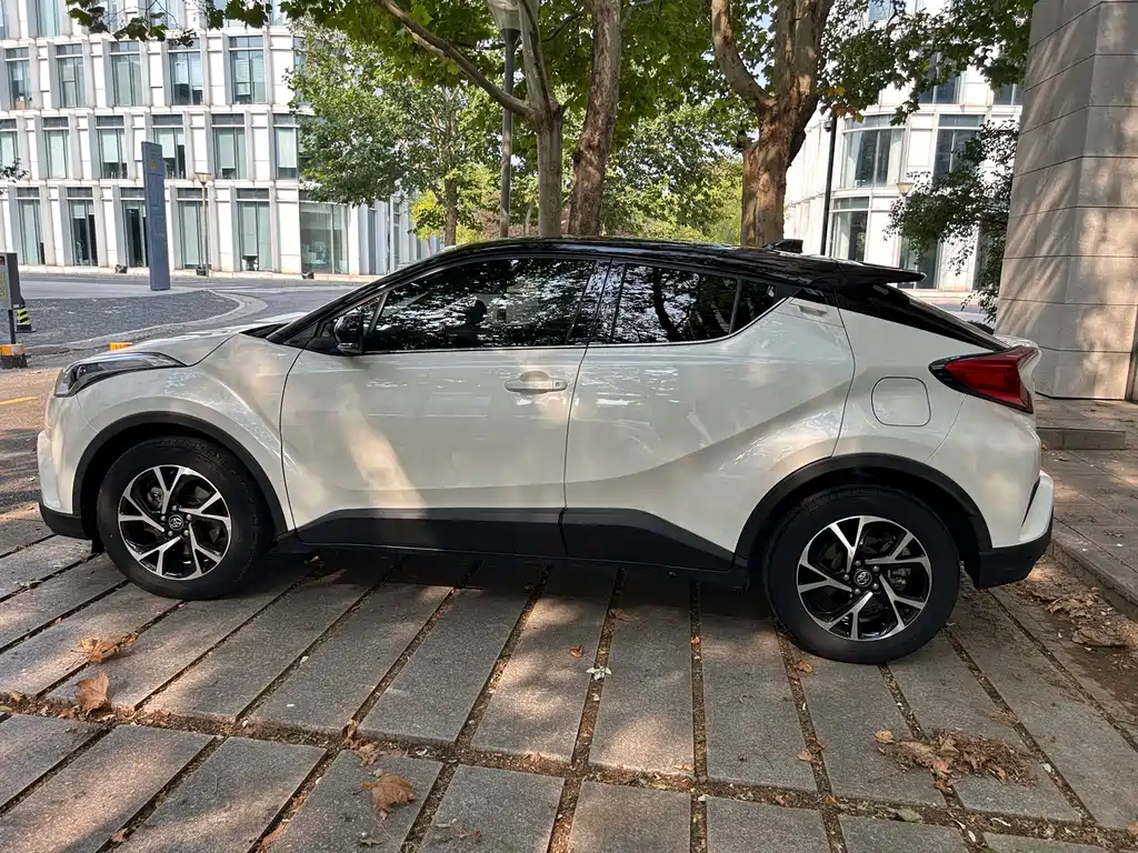 Toyota C-HR — миниатюра 7