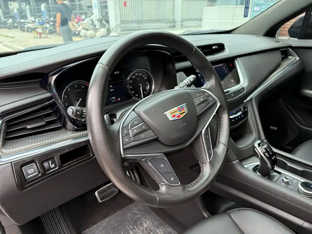 Cadillac XT5 — миниатюра 9