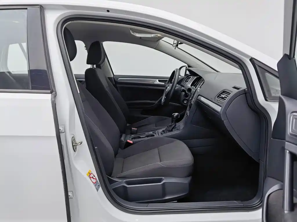 Volkswagen Golf — миниатюра 23
