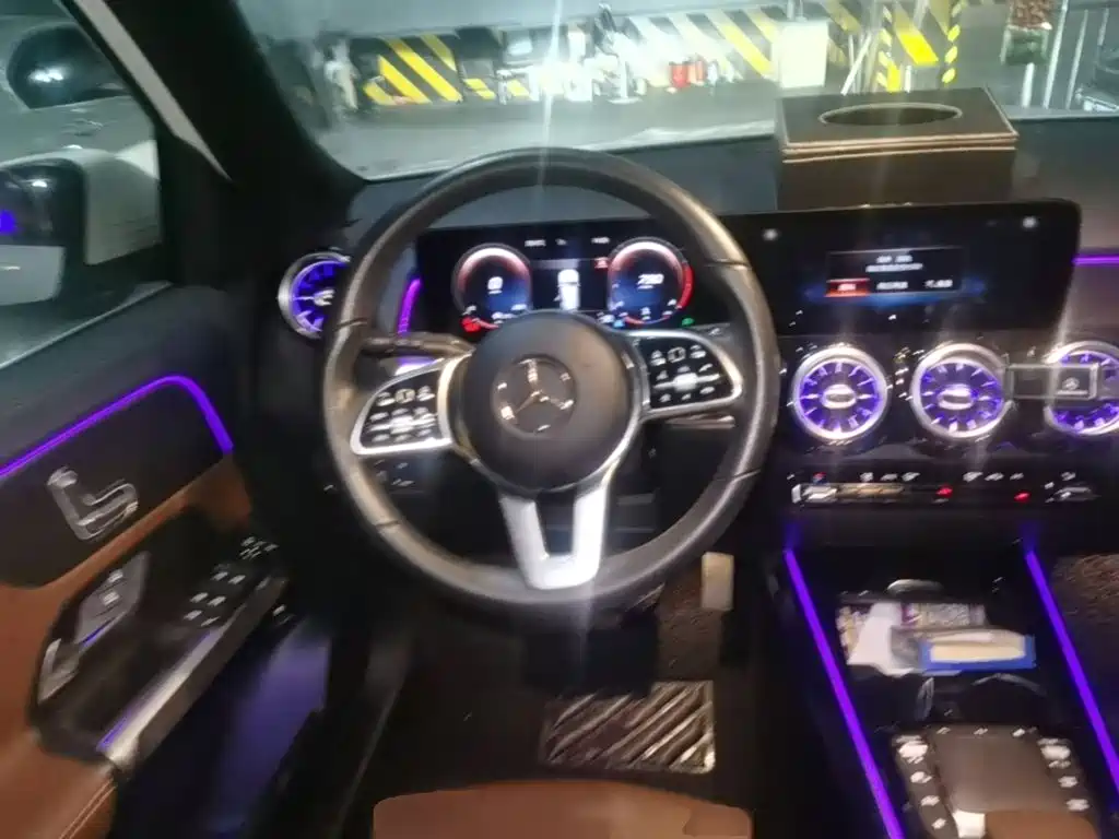 Mercedes-Benz GLB — миниатюра 15
