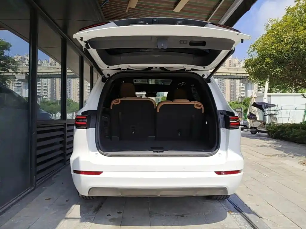 Li Auto Li ONE — миниатюра 19