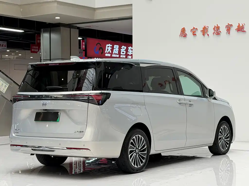 Buick GL8 Hybrid — миниатюра 9