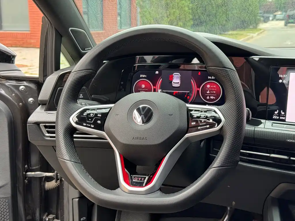 Volkswagen Golf GTI — миниатюра 7