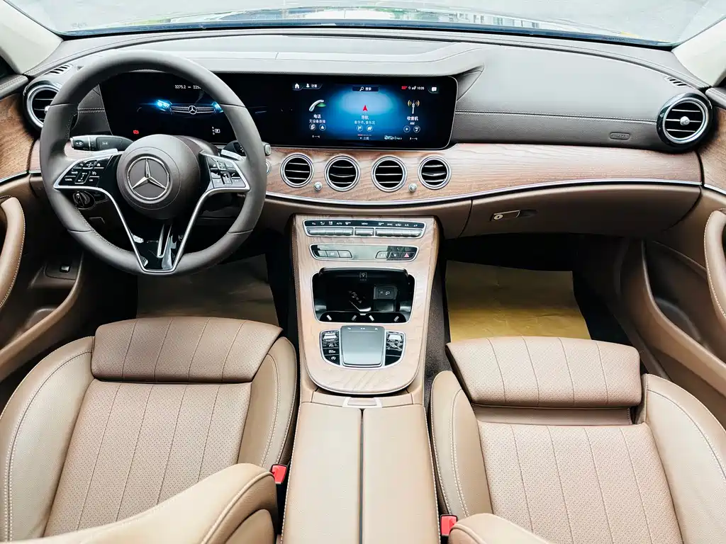 MERCEDES-BENZ E CLASS