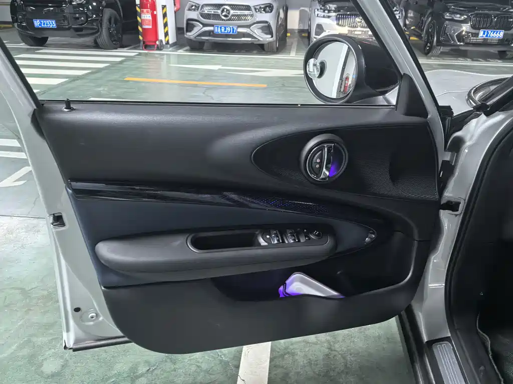 MINI Mini Clubman — миниатюра 6