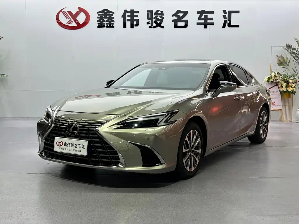 Lexus ES — миниатюра 2
