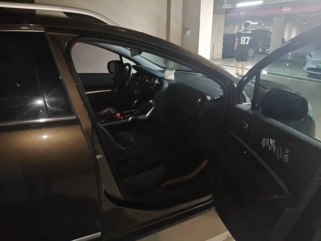 Peugeot 3008 — миниатюра 19