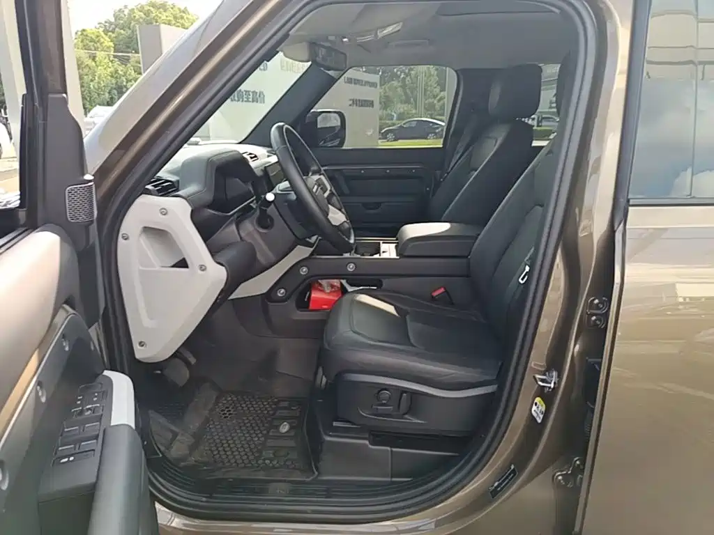 Land Rover Defender — миниатюра 22