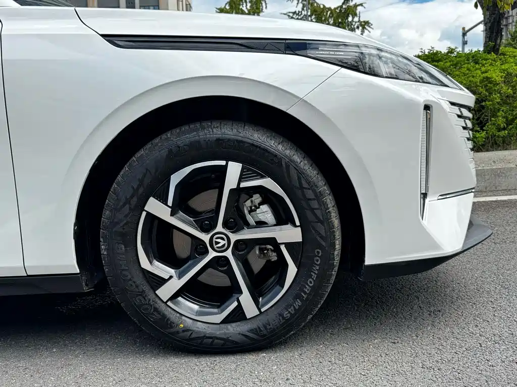 Changan Eado — миниатюра 21