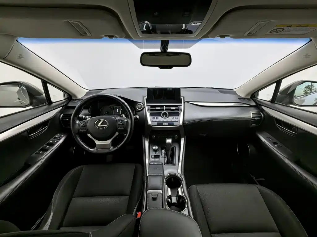 Lexus NX — миниатюра 5