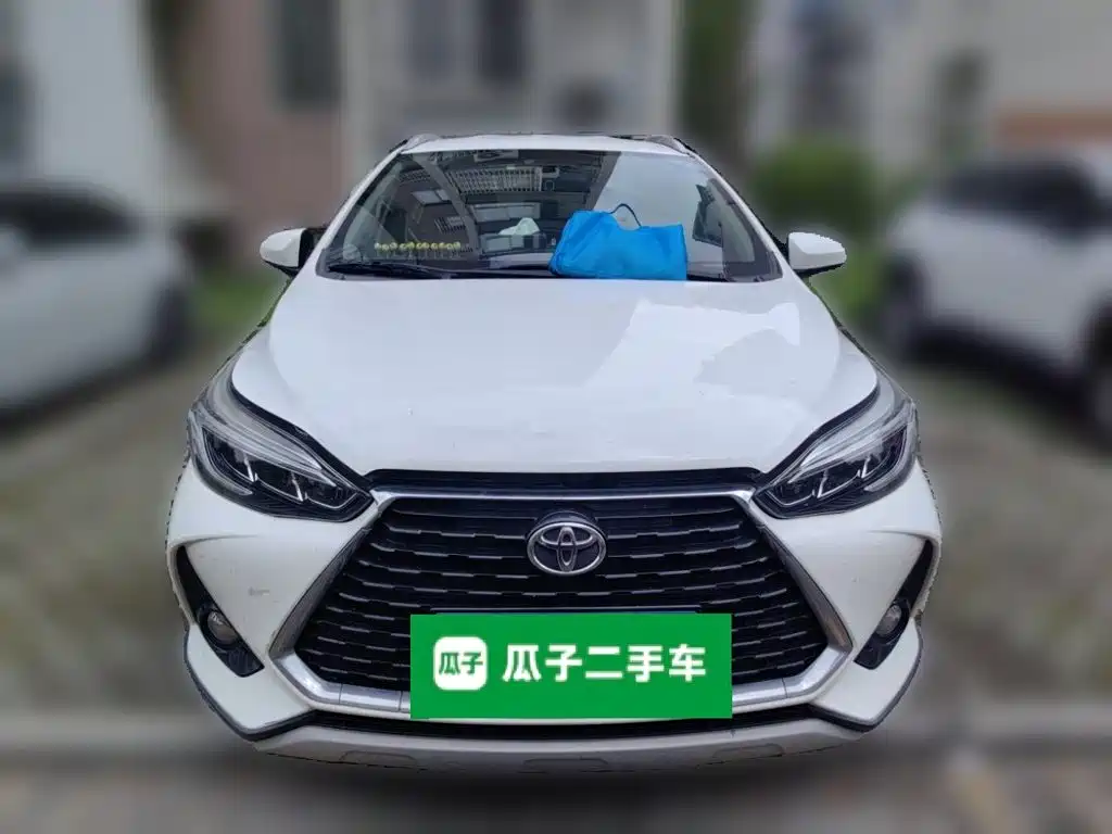 Toyota Yaris L — миниатюра 3
