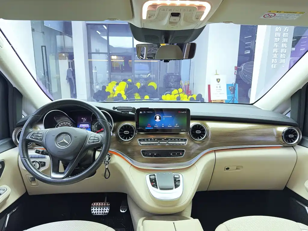 Mercedes-Benz V-Class — миниатюра 8