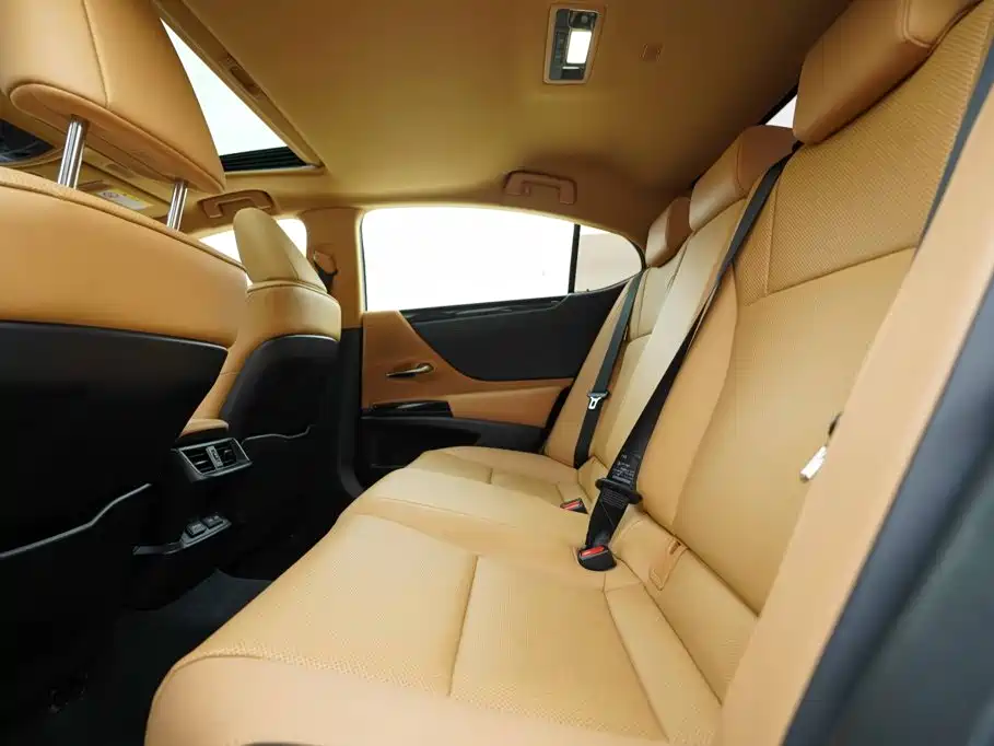 Lexus ES — миниатюра 20