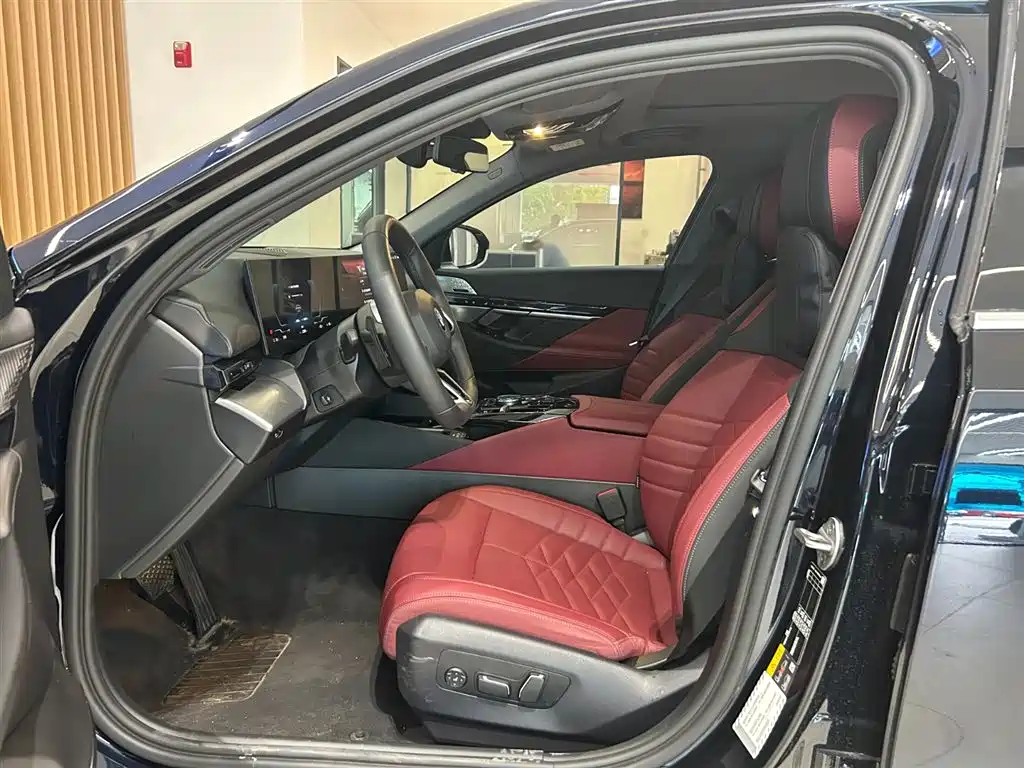 BMW i5 2025 eDrive 40L M Sport