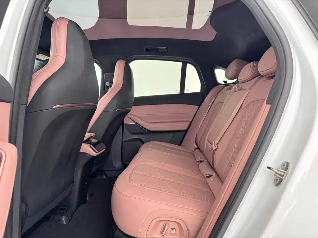 NIO EC6 — миниатюра 10
