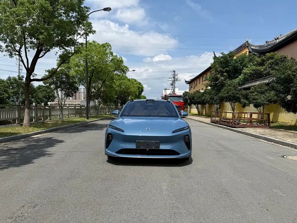NIO ET5 — миниатюра 2