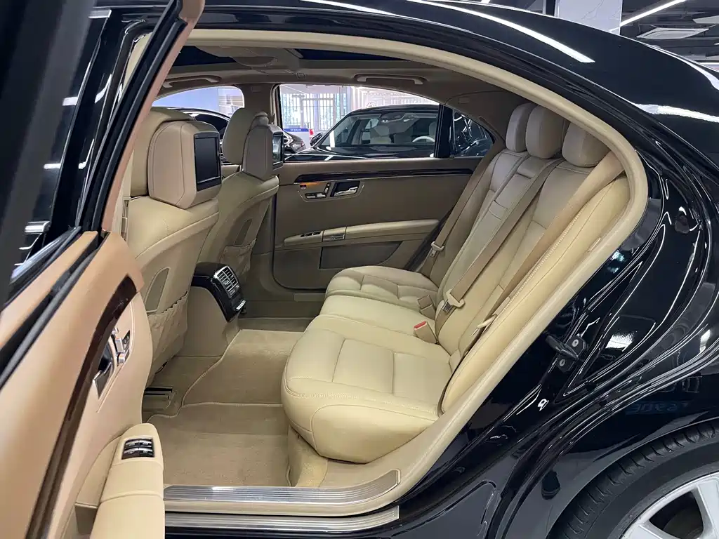 Mercedes-Benz S-Class — миниатюра 8