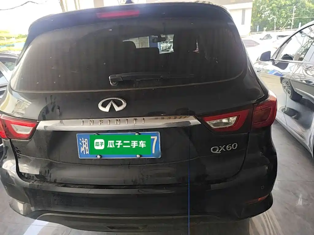 Infiniti QX60 (Import) — миниатюра 6