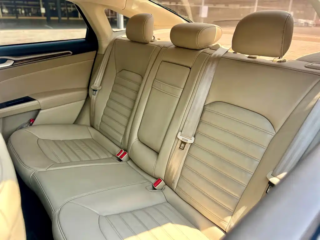 Ford Mondeo — миниатюра 14