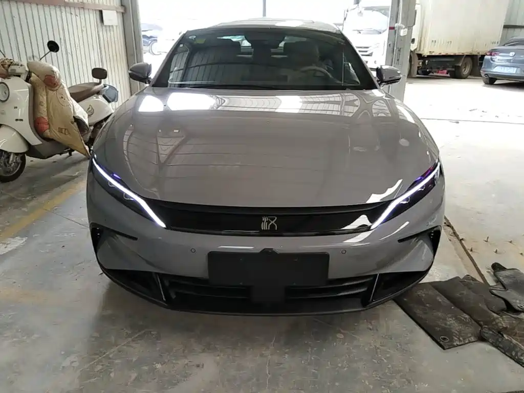 BYD Han — миниатюра 3