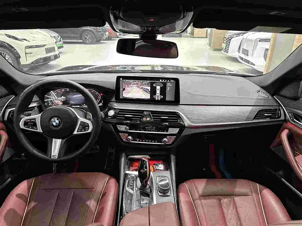 BMW 5 Series — миниатюра 9