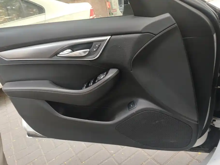 Cadillac CT5 — миниатюра 7