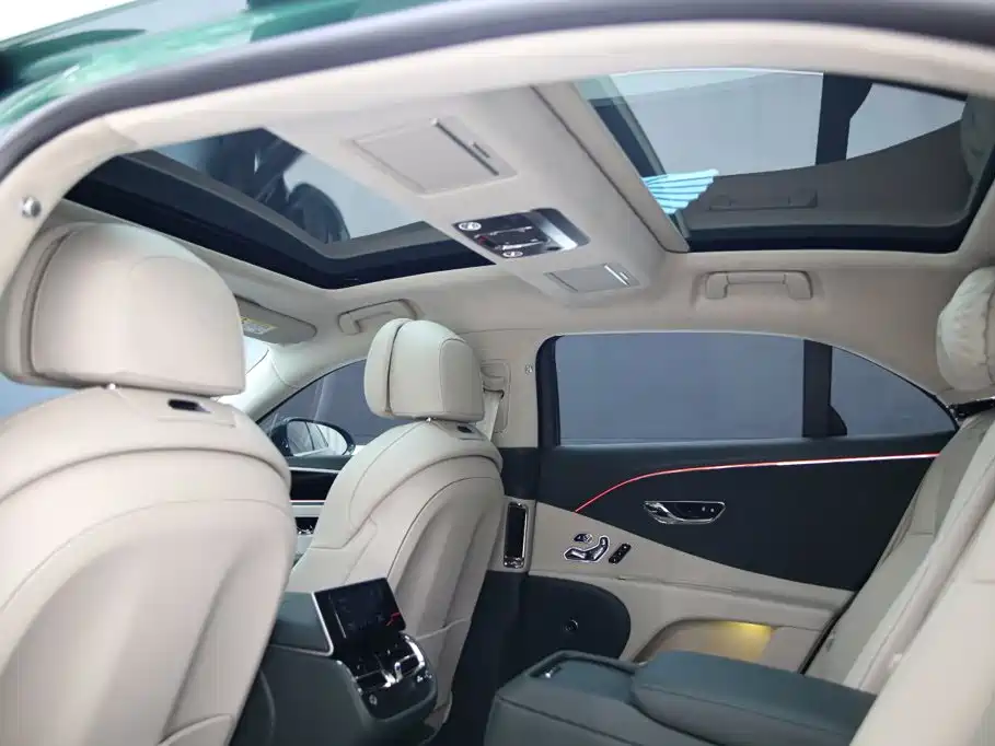 Bentley Flying Spur — миниатюра 15
