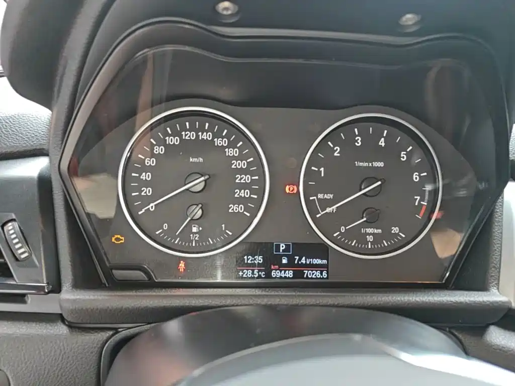 BMW 2 Series Active Tourer — миниатюра 12