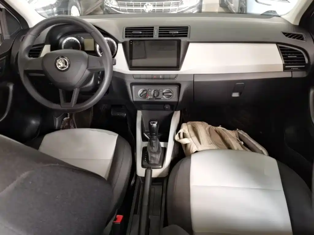 Skoda Fabia — миниатюра 10